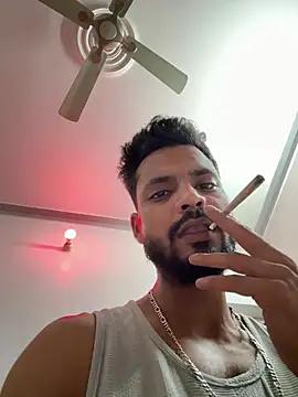 sofiacpl  online show from April 17, 2026, 10:02 pm