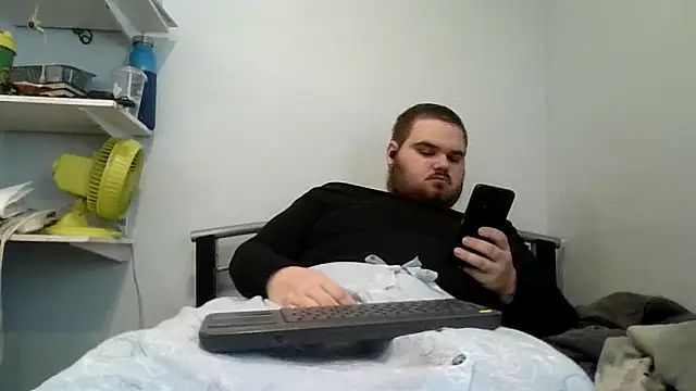 alexthe9t online show from December 4, 2025, 7:44 pm