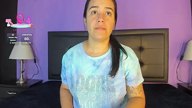 GreciaFox1 online show from April 14, 2026, 12:11 pm