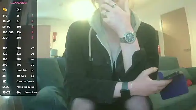 avamaxwell online show from April 16, 2026, 3:13 pm