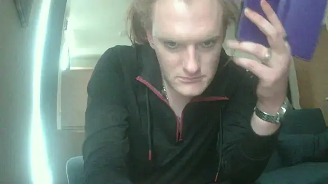 Snapshot of avamaxwell chatting on May 1, 2026, 1:37 pm avamaxwell online show from May 1, 2026, 1:37 pm