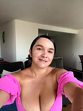 Nova Gabriela online show from October 9, 2025, 2:26 pm