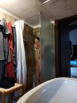 clarabell4 online show from September 17, 2025, 5:42 am