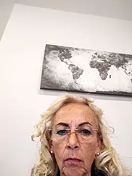 clarabell4 online show from September 19, 2025, 8:16 am