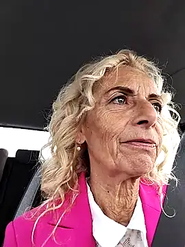 clarabell4 online show from September 26, 2025, 6:50 am