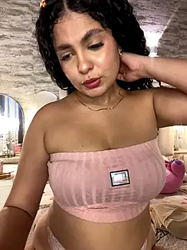 Yassy vazquez online show from September 21, 2025, 7:48 pm