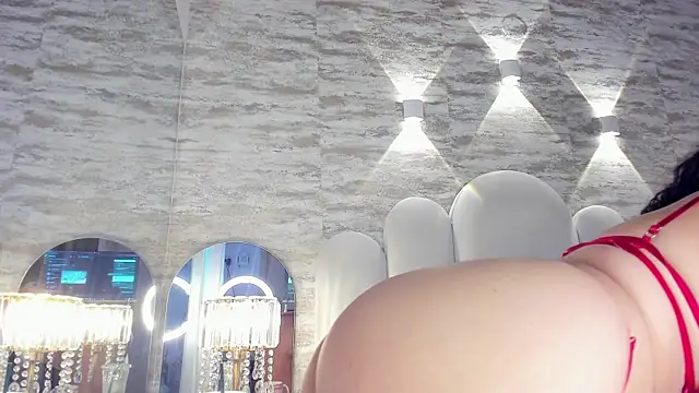 Yassy vazquez online show from September 22, 2025, 7:38 pm