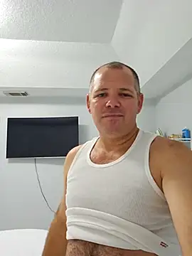 cubanitofeliz40 online show from March 31, 2026, 1:11 pm