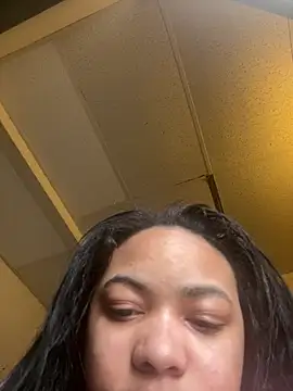 nuttybutter999999 online show from March 4, 2026, 10:16 pm