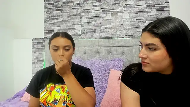 nicolexxaleja online show from November 22, 2025, 9:47 pm