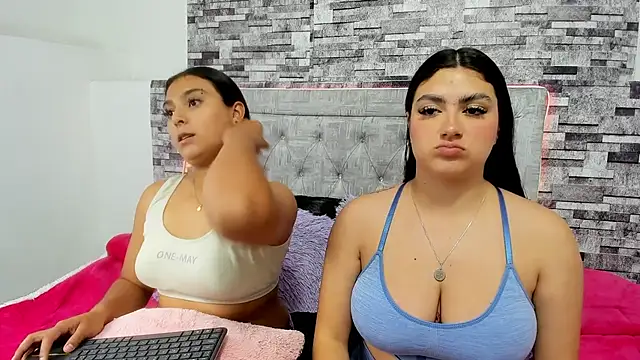 nicolexxaleja online show from December 18, 2025, 6:47 pm