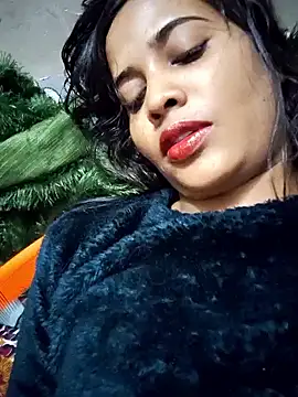 cute radhikaa online show from January 14, 2026, 8:36 pm