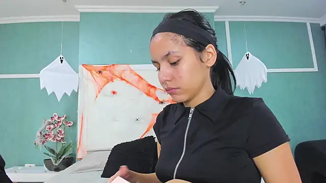 ania gomez online show from October 31, 2025, 1:34 pm