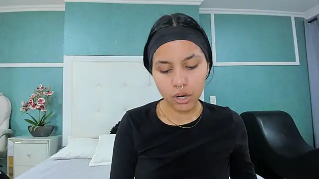 ania gomez online show from November 21, 2025, 1:54 pm