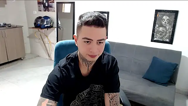 santii ss online show from November 14, 2025, 3:22 pm