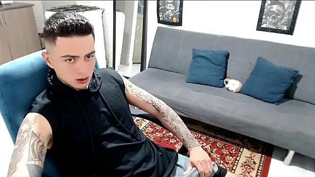 santii ss online show from November 26, 2025, 1:17 am