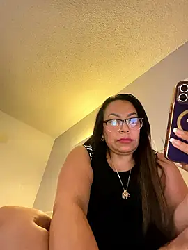 SamyHot2025 online show from January 14, 2026, 1:22 am