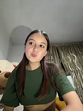 Snapshot of esmeralda_diamond69 chatting on February 13, 2026, 4:19 am esmeralda diamond69 online show from February 13, 2026, 4:19 am