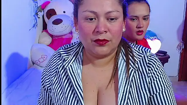 AngelsShow  online show from November 7, 2025, 6:41 pm