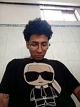 Snapshot of LecheDeSoya666 chatting on September 18, 2025, 9:06 pm LecheDeSoya666 online show from September 18, 2025, 9:06 pm