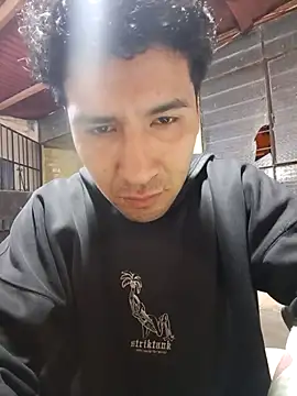 Snapshot of LecheDeSoya666 chatting on October 10, 2025, 4:00 am LecheDeSoya666 online show from October 10, 2025, 4:00 am