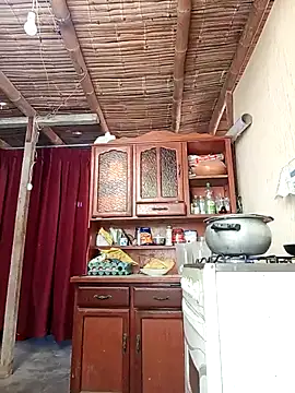 Snapshot of LecheDeSoya666 chatting on November 4, 2025, 6:40 pm LecheDeSoya666 online show from November 4, 2025, 6:40 pm