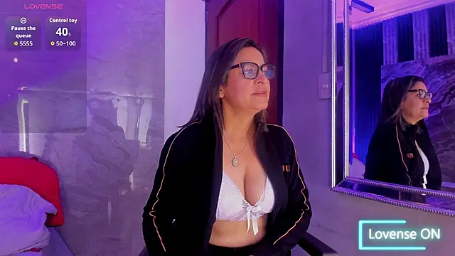 Agatha Pleasure online show from October 25, 2025, 11:51 am