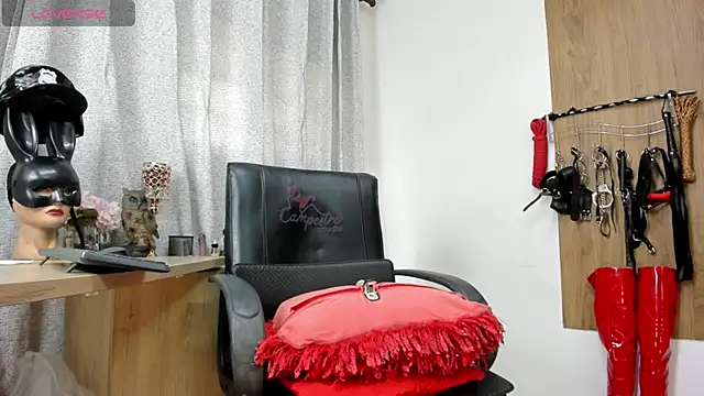 Snapshot of KristhalRasmussel chatting on October 20, 2025, 9:04 pm KristhalRasmussel online show from October 20, 2025, 9:04 pm