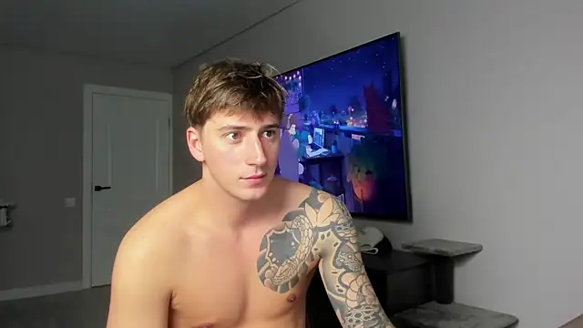 DaniHort online show from April 4, 2026, 7:28 am