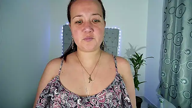 Gabrielajewel  online show from September 18, 2025, 9:06 pm