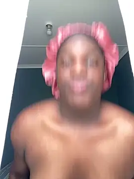 Snapshot of aphe_n0 chatting on October 9, 2025, 9:18 am aphe n0 online show from October 9, 2025, 9:18 am