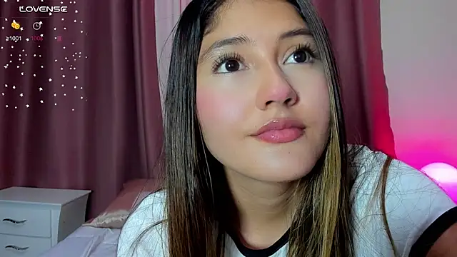 Snapshot of amy_innocent_1 chatting on November 28, 2025, 8:00 pm amy innocent 1 online show from November 28, 2025, 8:00 pm