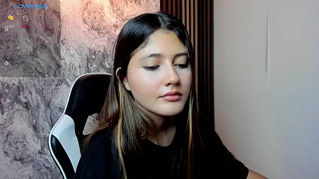 Snapshot of amy_innocent_1 chatting on December 4, 2025, 7:55 pm amy innocent 1 online show from December 4, 2025, 7:55 pm