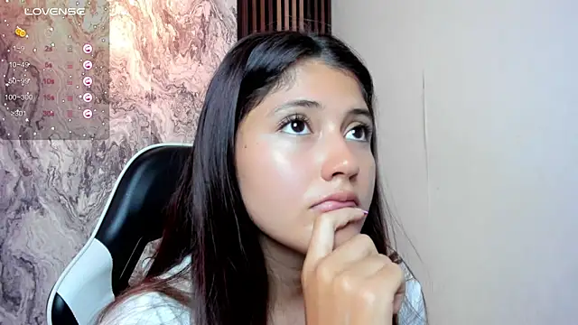 Snapshot of amy_innocent_1 chatting on January 8, 2026, 8:11 pm amy innocent 1 online show from January 8, 2026, 8:11 pm