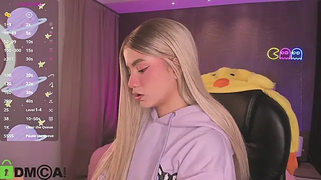 Arinextdoor online show from September 25, 2025, 10:24 pm