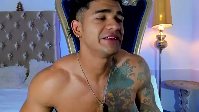 antonio  444 online show from September 25, 2025, 9:13 am