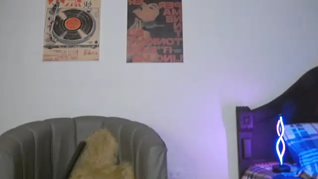 CoralieBronson online show from February 26, 2026, 1:26 am