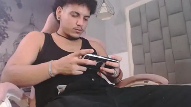 Xfire boy69 online show from January 13, 2026, 8:14 pm