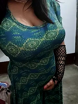 hot grieal1 online show from November 3, 2025, 7:37 pm