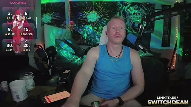 Snapshot of twunkdean chatting on October 7, 2025, 6:43 am twunkdean online show from October 7, 2025, 6:43 am