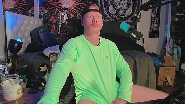 Snapshot of twunkdean chatting on October 19, 2025, 8:09 pm twunkdean online show from October 19, 2025, 8:09 pm