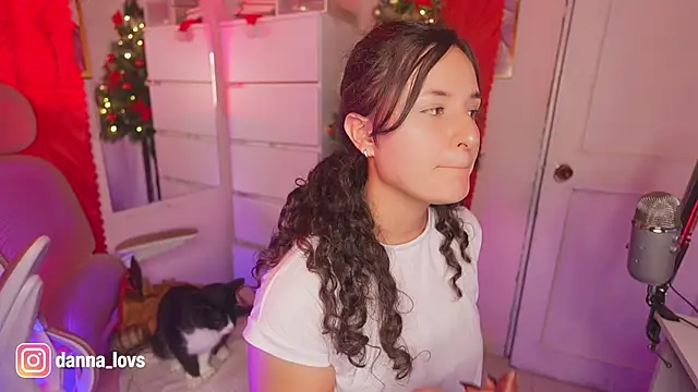 Dannaa Lovs online show from November 20, 2025, 5:12 pm