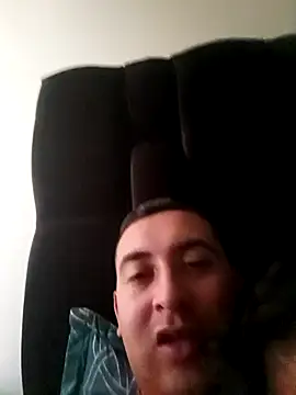 Snapshot of camiloreyes chatting on October 26, 2025, 10:36 pm camiloreyes online show from October 26, 2025, 10:36 pm