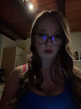 SweetTeenGirl online show from December 2, 2025, 3:07 pm