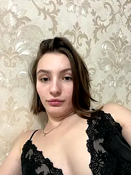 Snapshot of ZariaFlame chatting on November 5, 2025, 9:59 pm ZariaFlame online show from November 5, 2025, 9:59 pm