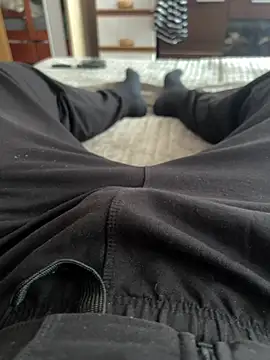 mikimakim online show from April 5, 2026, 9:06 am