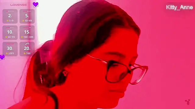 Snapshot of Kitty_Anne chatting on September 17, 2025, 3:46 pm Kitty Anne online show from September 17, 2025, 3:46 pm