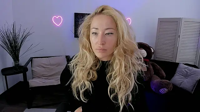 AstraMonroe online show from March 17, 2026, 7:44 am