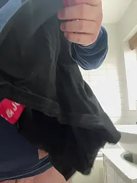 Snapshot of different-strokes chatting on February 19, 2026, 12:23 pm different-strokes online show from February 19, 2026, 12:23 pm