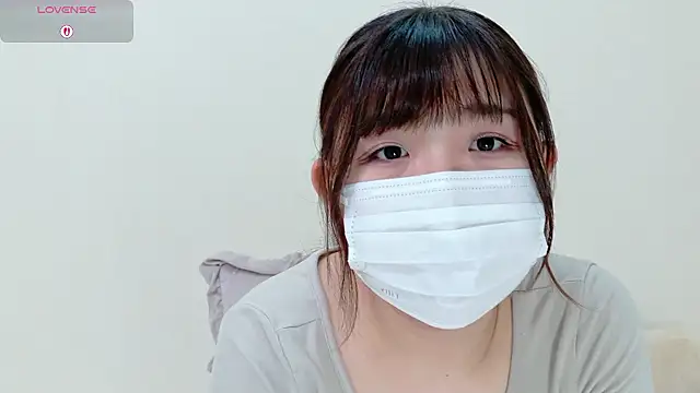 mana-chan online show from September 11, 2025, 2:22 am